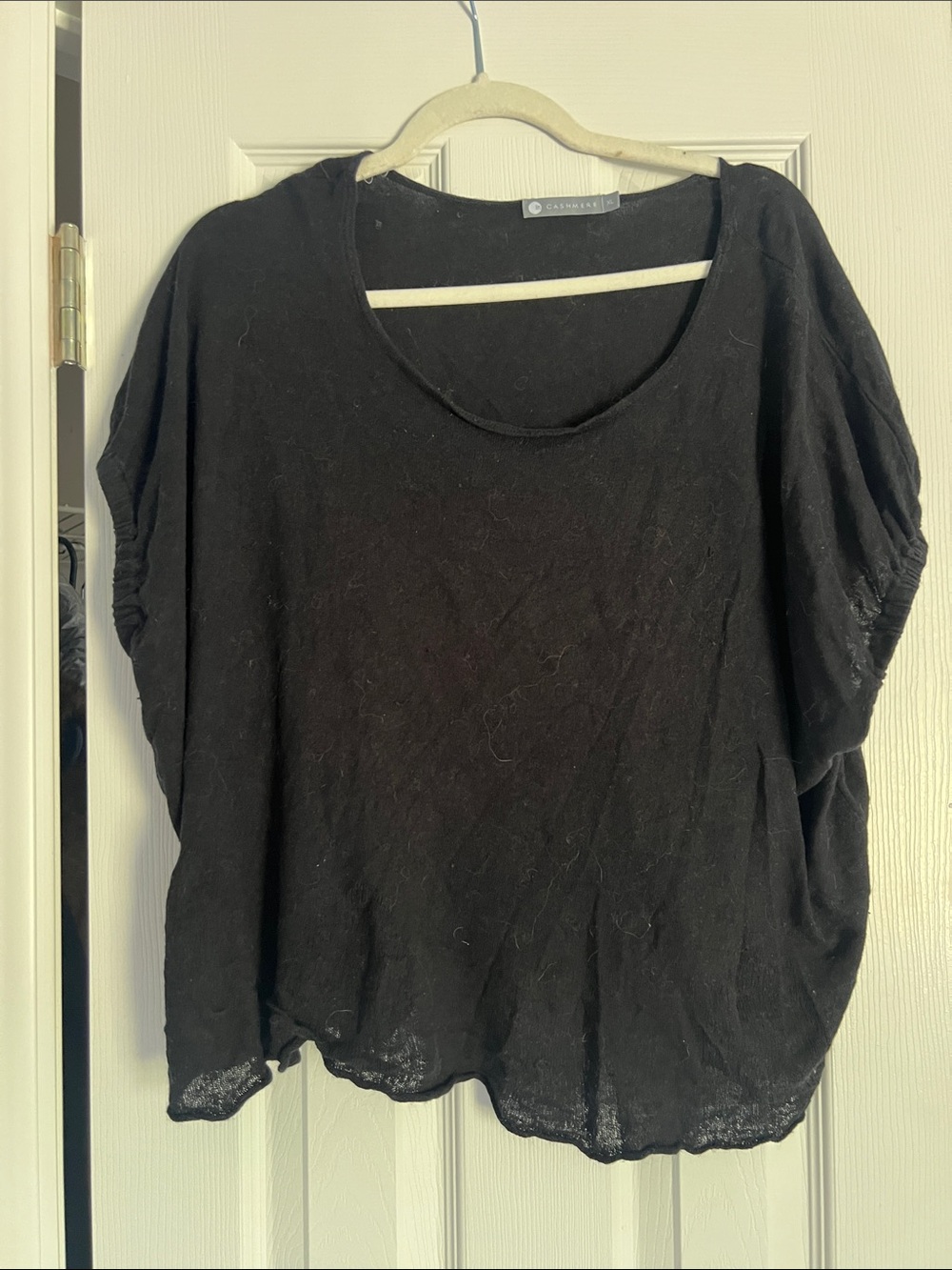 InCashmere Black Short Sleeve Scoop Neck Top